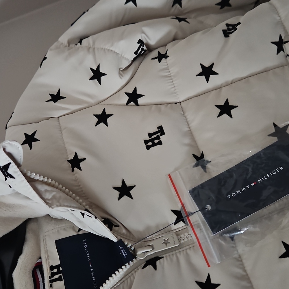 NEW! TOMMY HILFIGER Kid's Stars & Logo Print Hooded Puffer Jacket Coat 5. - Picture 2 of 7
